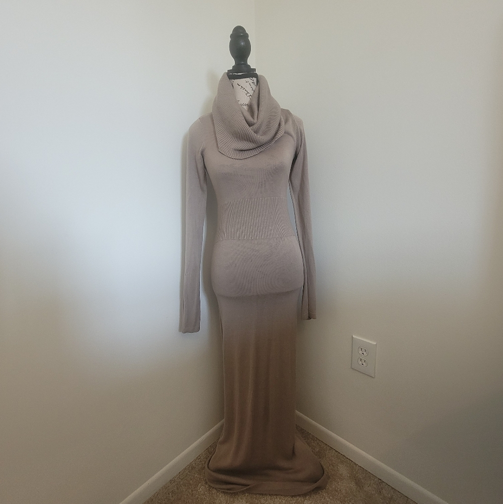 Floorlength Knit Dress
